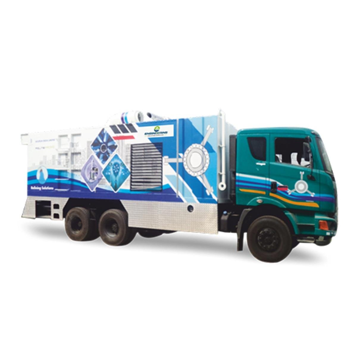 Super Sucker with Dump Tank